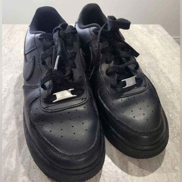 Air Force 1 (black) - Picture 1 of 2